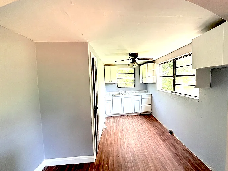 1221 Maple St — Photo 28