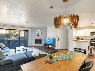 5042 Rainbow Blvd #103, Las Vegas, NV, 89103