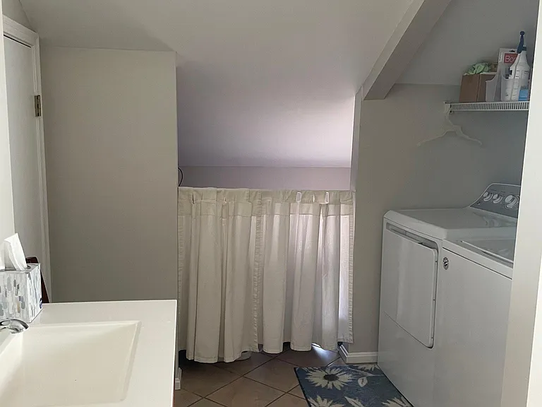 614 Garrard St #2 — Photo 8