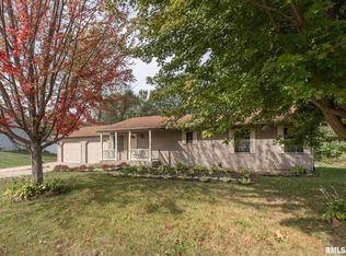 54 Lynwood Ave, Geneseo, IL 61254