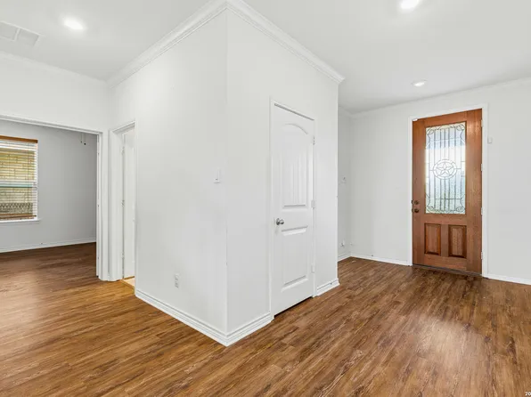 616 Valley, New Braunfels, TX 78130