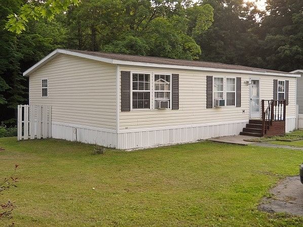 1st image of 23 Arbor Ave