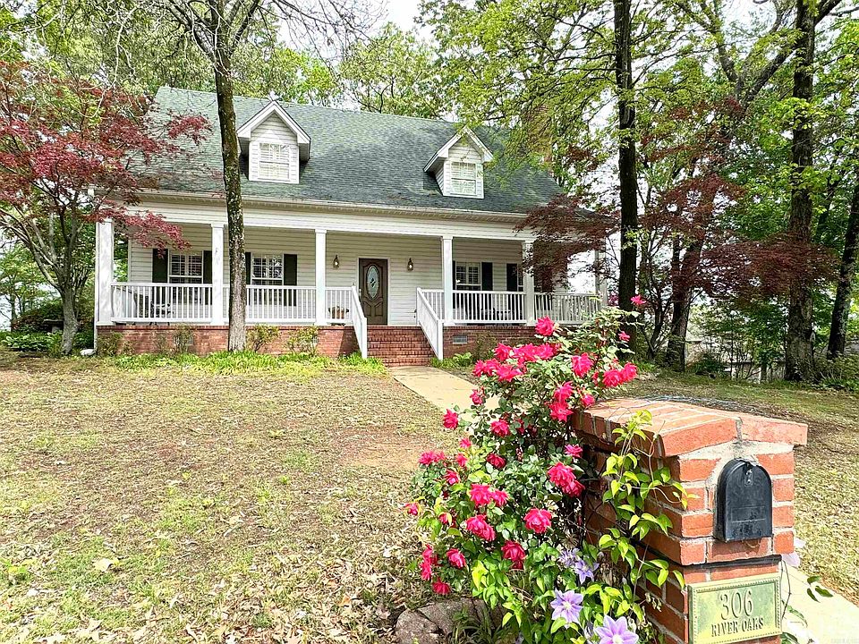 1st image of 306 River Oaks Blvd