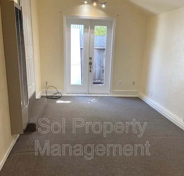 4452 Soquel Dr #2 — Photo 2