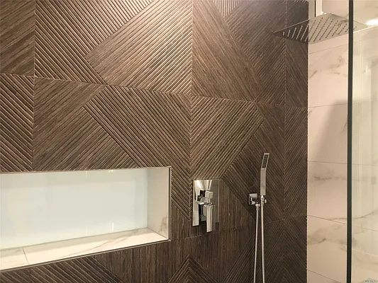 Sold by Benjamin Realty Since 1980 | media 20