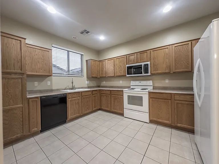 12746 W Redondo Dr — Photo 6