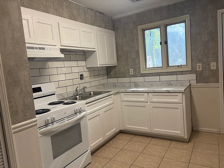 2786 Country Ct SE — Photo 5