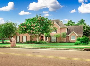 8993 Raspberry Ln, Cordova, TN 38016