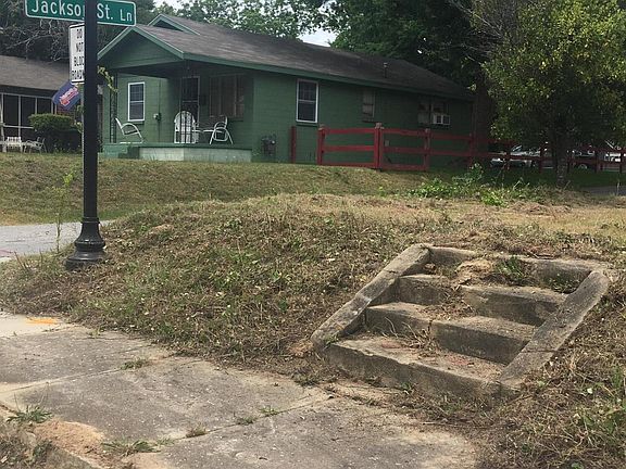 3rd image of 1395 Telfair St