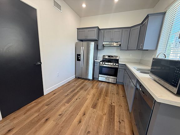 5th image of 14550 Burbank Blvd #103