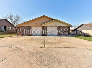 1036 Tall Oaks Dr, Midwest City, OK 73110