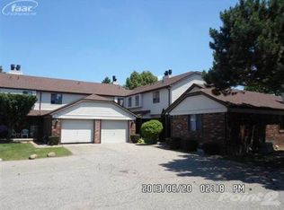 8490 Pepper Ridge Dr, Grand Blanc, MI 48439