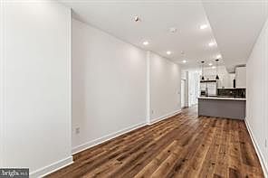 3rd image of 1010 W Arizona St #1