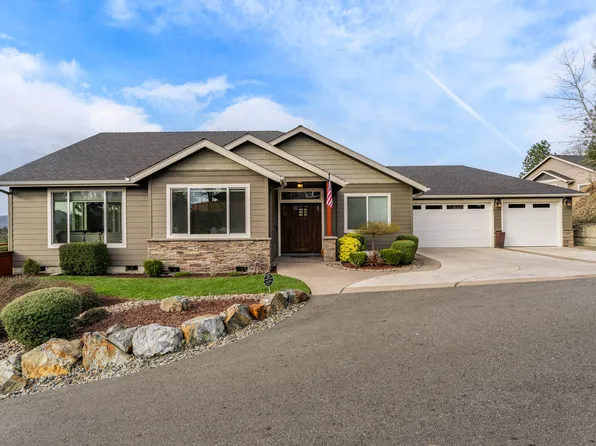 2351 Robertson Crst, Grants Pass, OR 97527