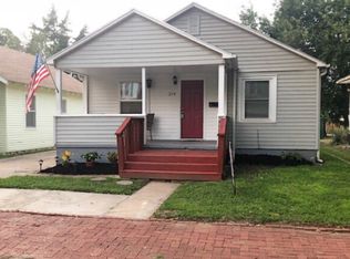 214 E 7th Ave, Hutchinson, KS 67501