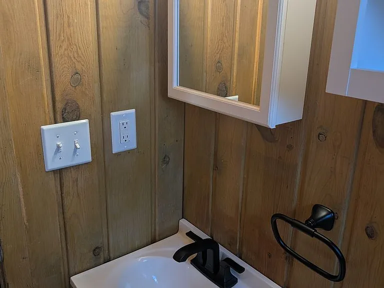 11380 Belvidere Ave — Photo 5