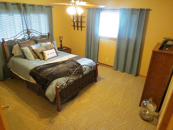 5th image of 1628 Shady Circle Dr