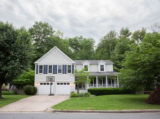 44 Christopher Ln, Sterling, VA 20165
