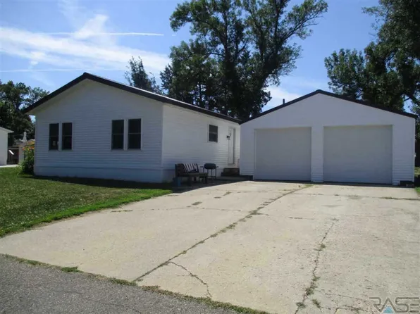 307 Royce St, Garretson, SD 57030