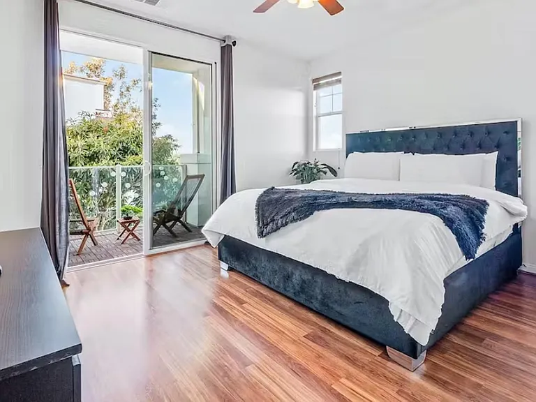 760 Harbor Cliff Way #118 — Photo 33
