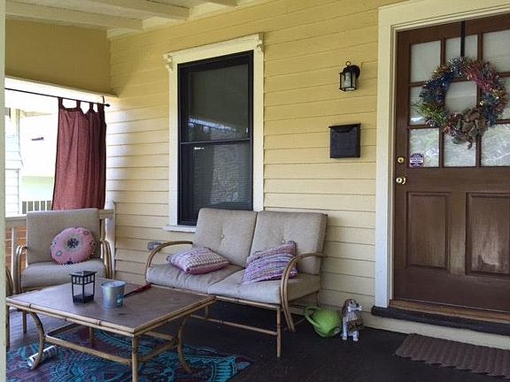 Front Porch Hang out!