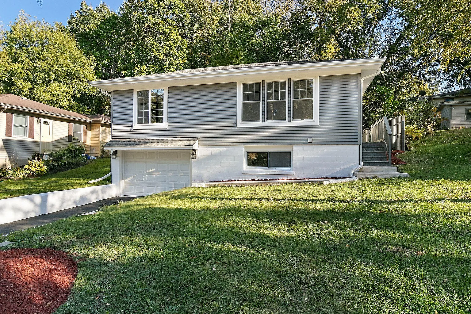 541 Gatewood Dr photo 1