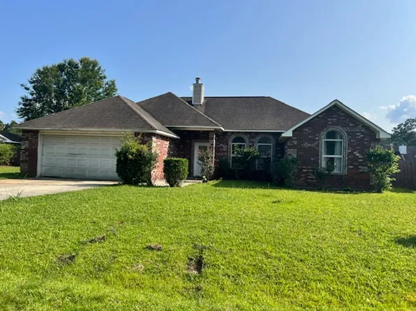 2005 Parkview Dr, Gautier, MS 39553