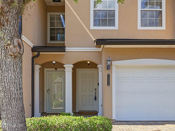 2nd image of 11355 ESTANCIA VILLA Circle #202