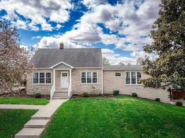11 W Highland Ave, Washington, IN 47501