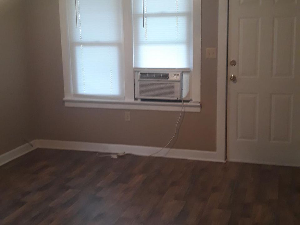 1st image of 501 Cherry Ave APT 1
