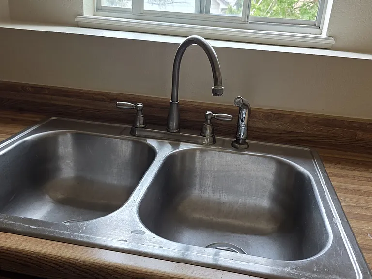 Stainless Steel Kitchen Sink