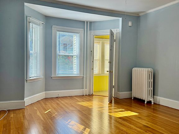 4th image of 87 Glendower Rd APT 1