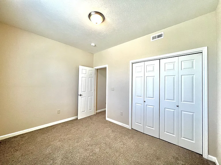 1714 Avenue K — Photo 11