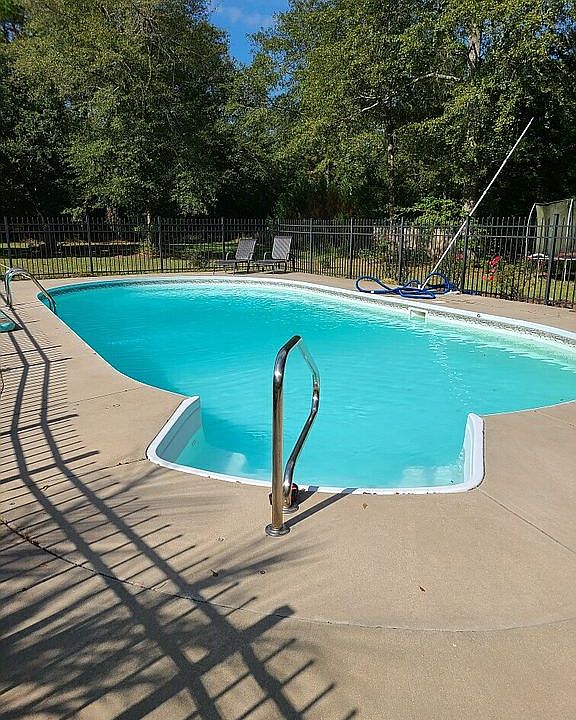 Salt water pool