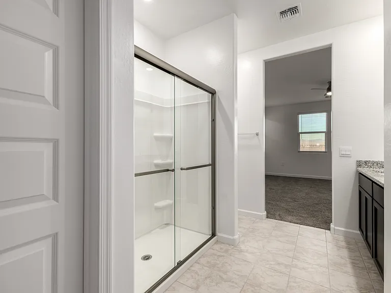 2850 W Sheppard Ave — Photo 15