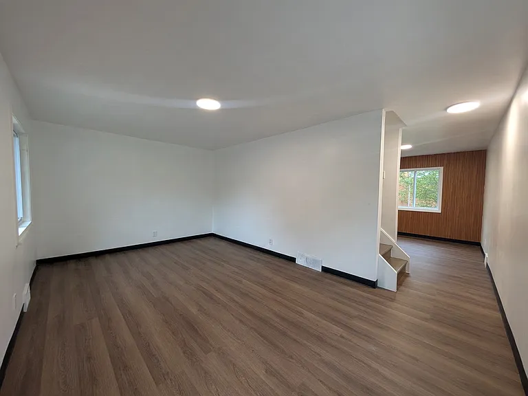147 Schenley Manor Dr — Photo 2