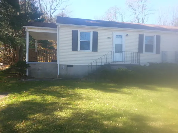 1001 Montgomery St, Blacksburg, VA 24060