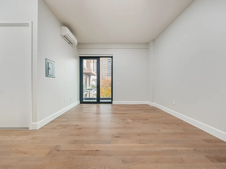 262 9th St #510 — Photo 4