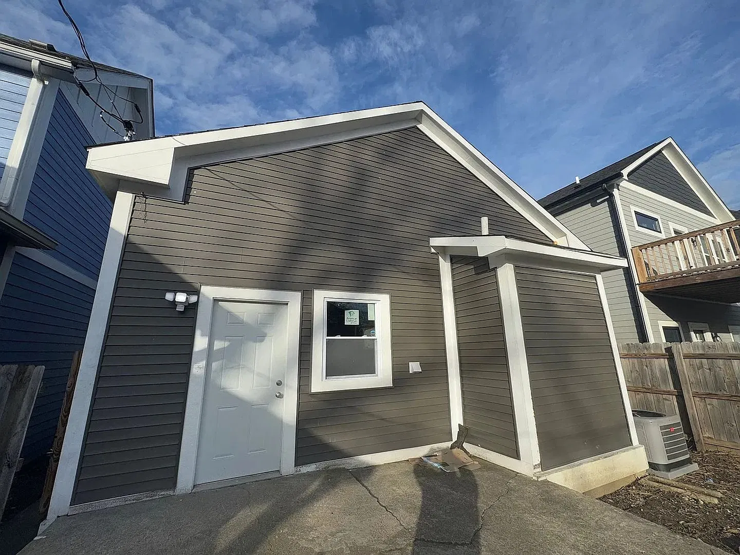 Renovated 3 Bed, 1 Bath Home in Indy, Pets Welcome! — Photo 2