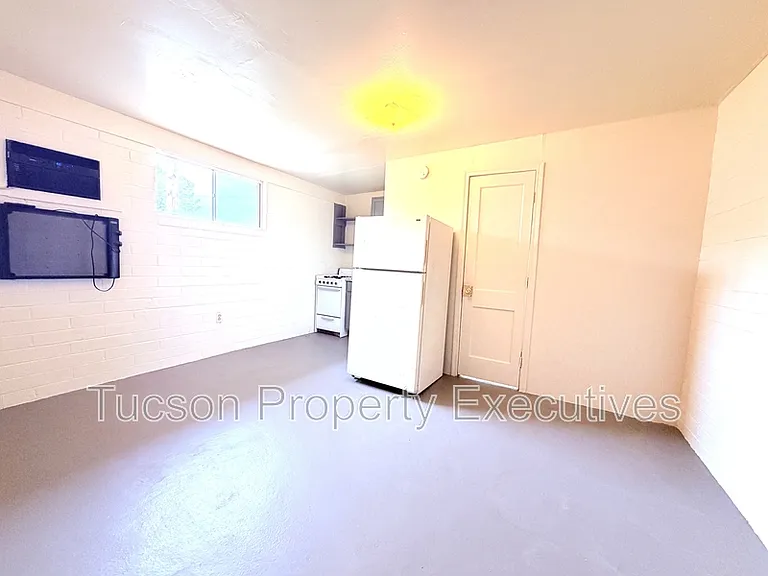 3314 E Benson Hwy #11 — Photo 3