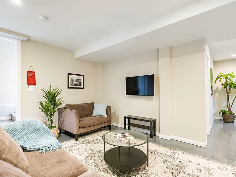 522 NE Morris St #BASEMENT — Photo 27