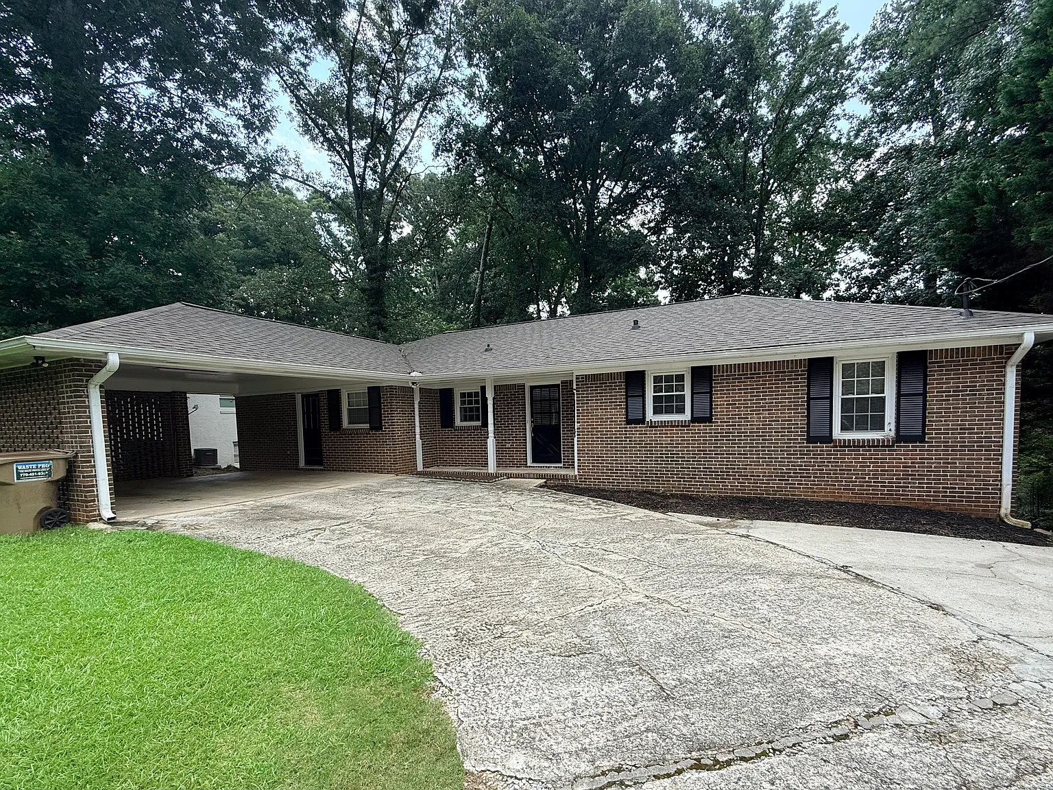 4 bed, 1628 sqft, $2,300 — Photo 3
