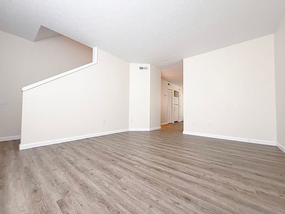 2nd image of 1840 Woodland Ave #1840_1