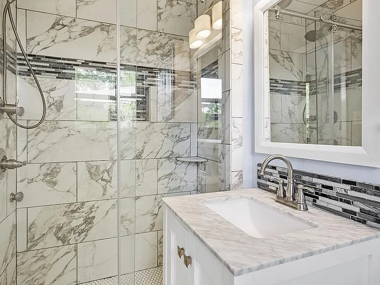 6802 Blessing Dr — Photo 15