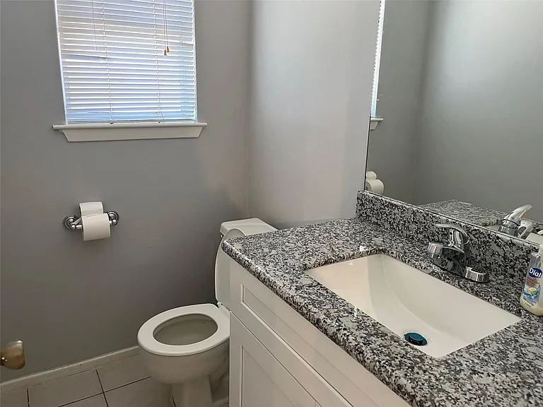 402 Oak Harbor Dr — Photo 25
