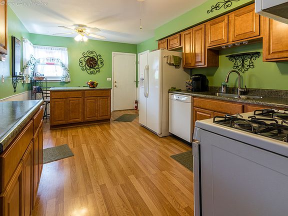 5th image of 360 W Rosalie Ln