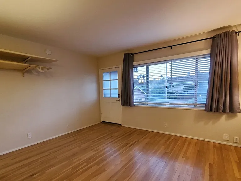 1664 Thomas Ave — Photo 3