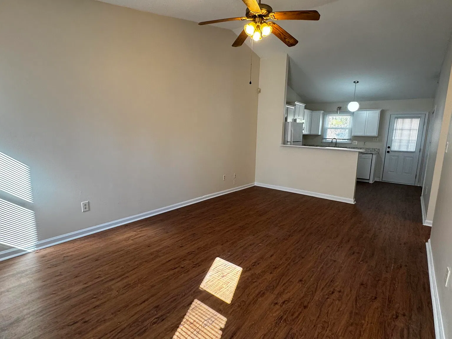2 bed, 2.0 bath, $1,100 — Photo 4