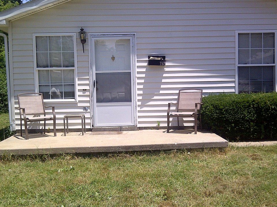 762 Breathitt Ave. front