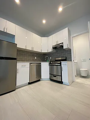 Rented by Dynamik Realty | media 15